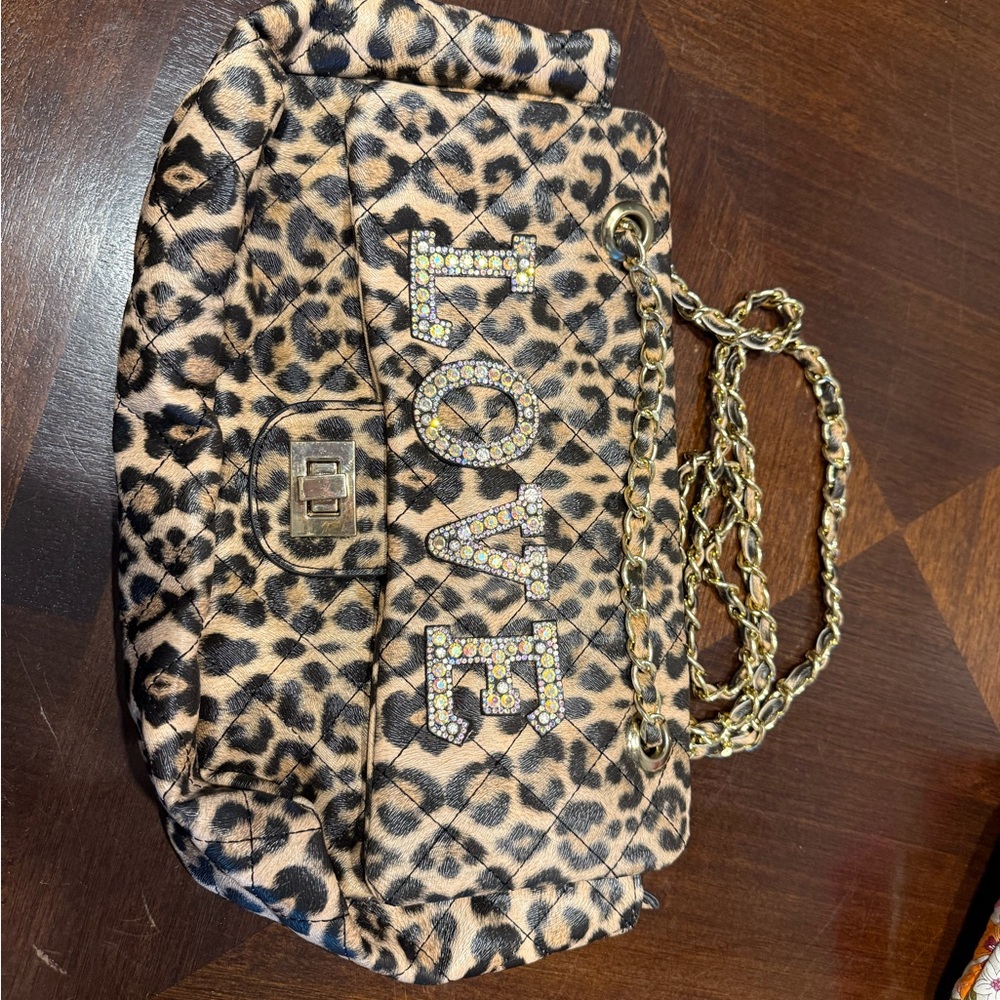 Chic Leopard Print LOVE Shoulder Bag